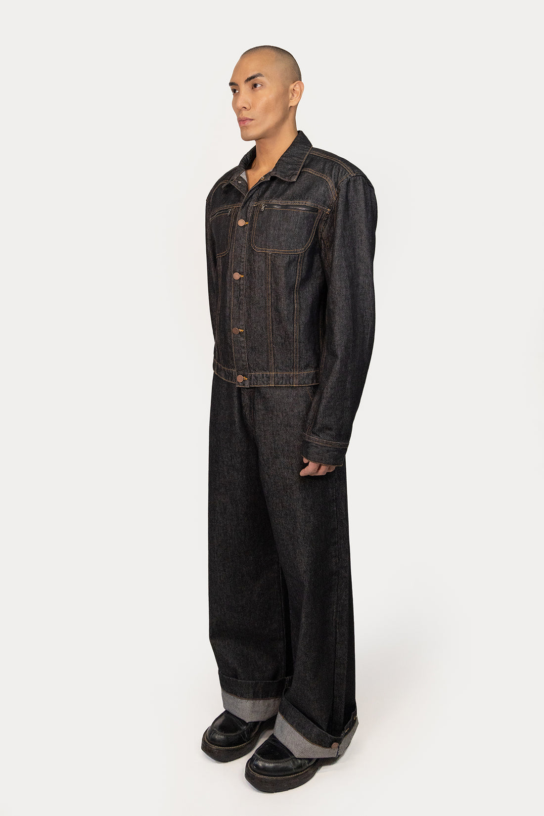 Jacket in Black Denim