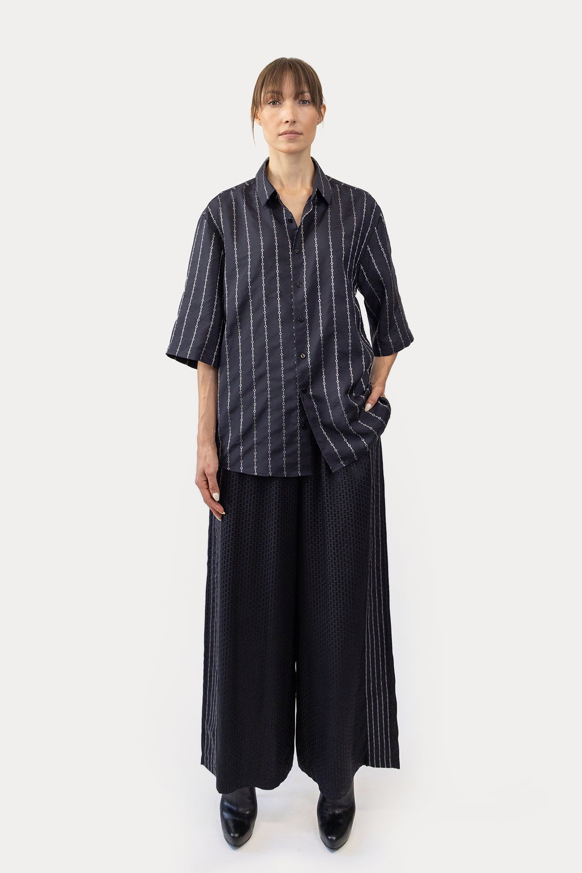 Short Sleeve Shirt in Metallic Silk Stripe