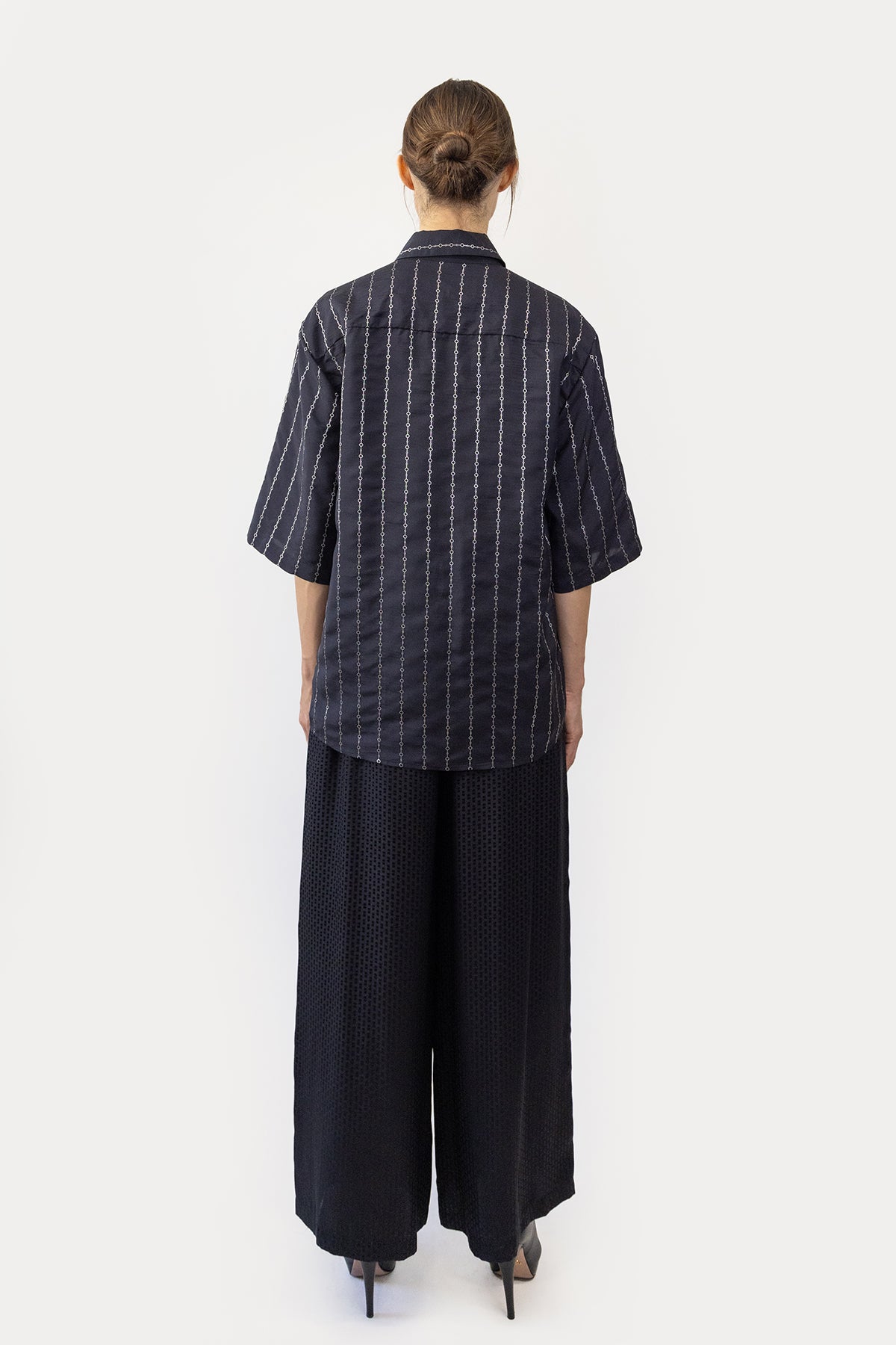 Short Sleeve Shirt in Metallic Silk Stripe