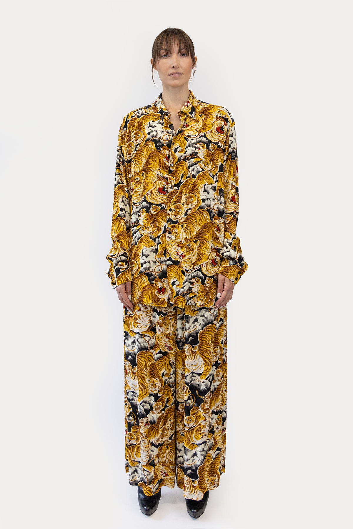 Relaxed Shirt in 100 Tigers Print Crepe