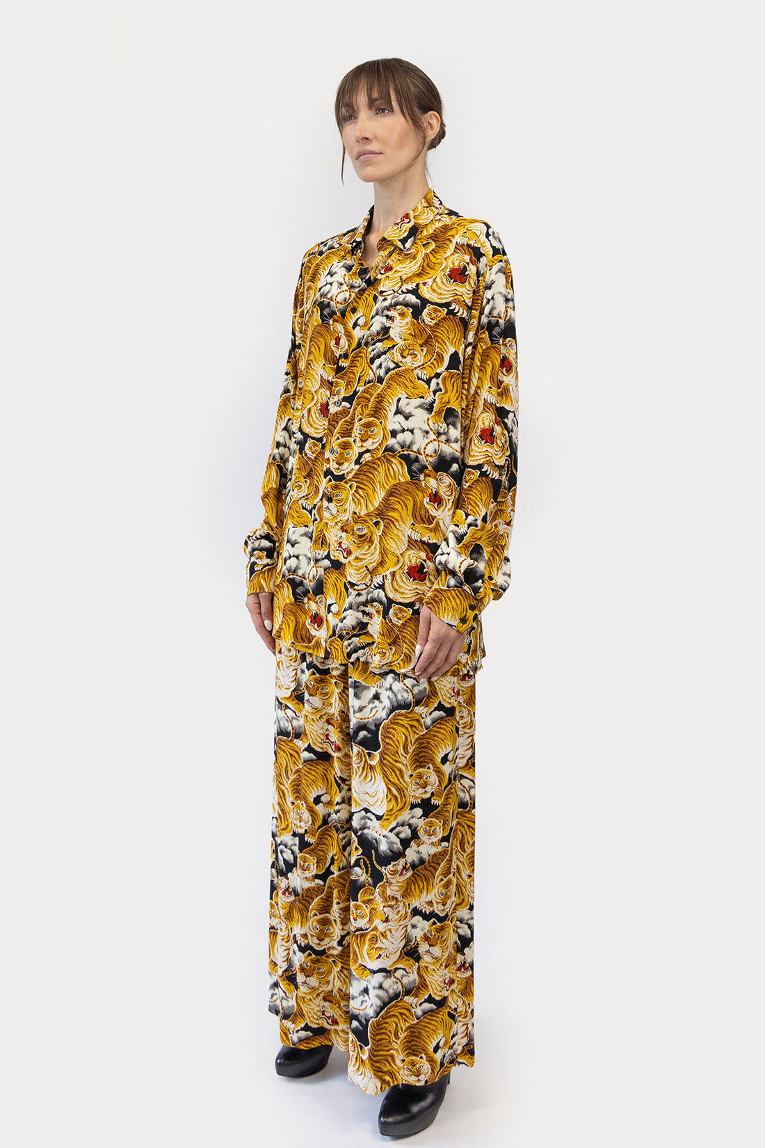 Relaxed Shirt in 100 Tigers Print Crepe