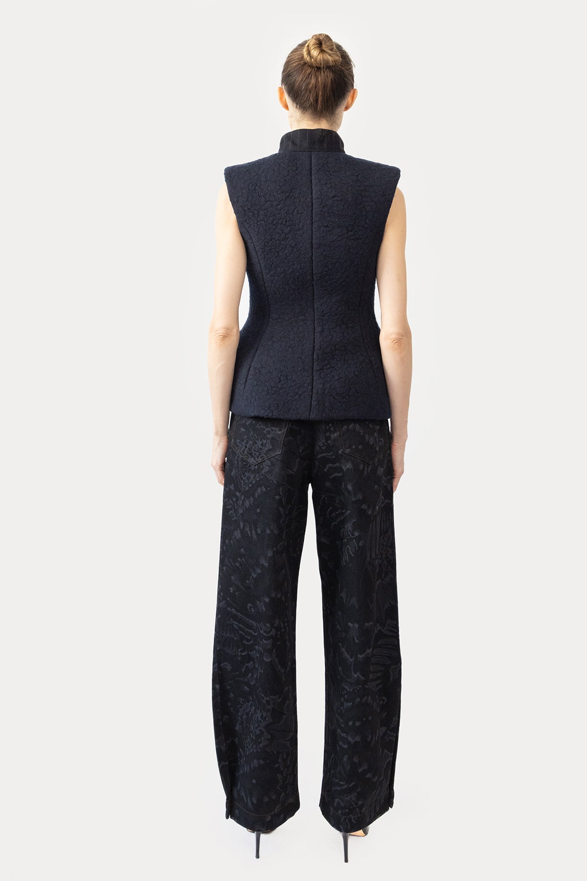 Hourglass Vest in Faux Shearling