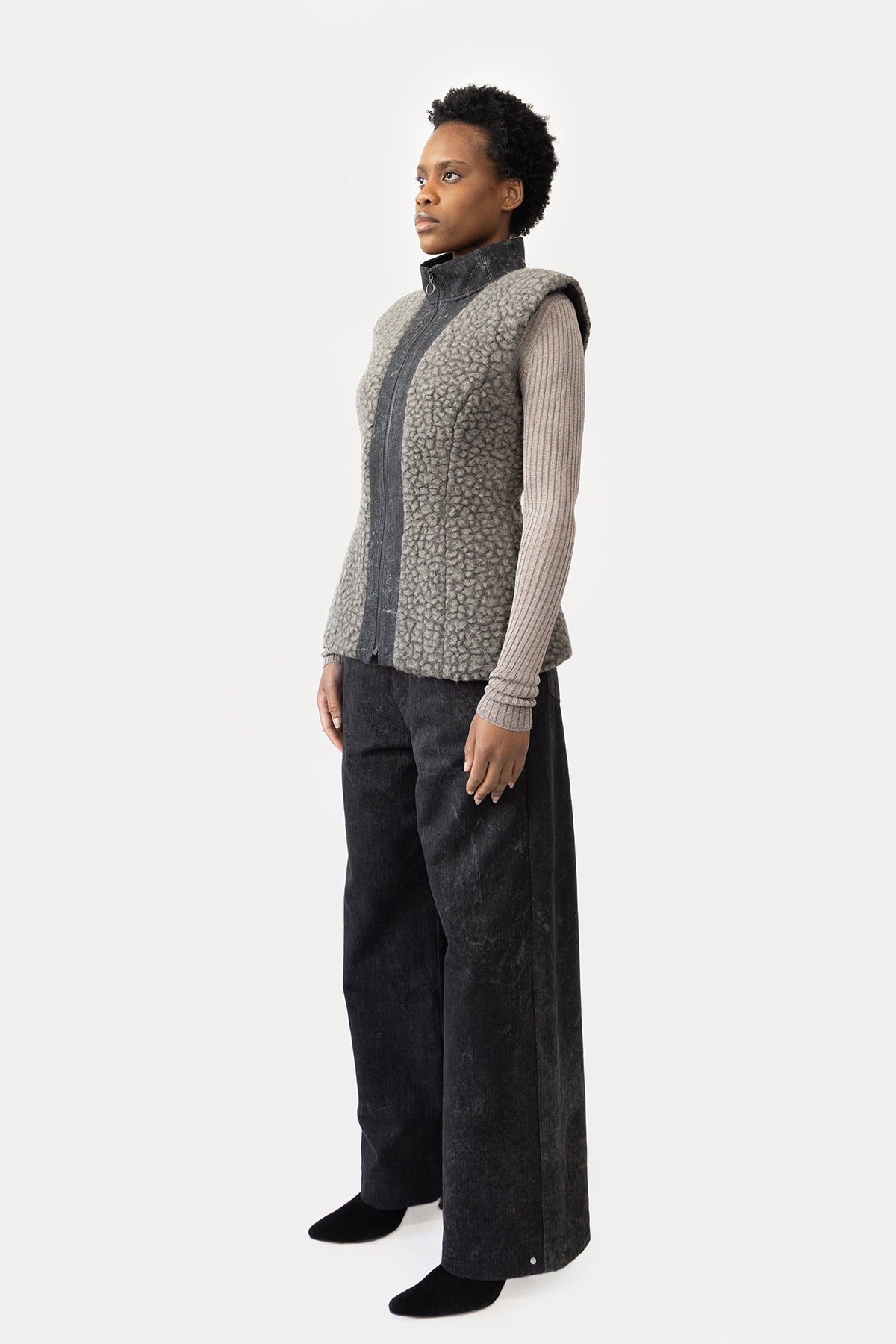 Hourglass Vest in Faux Shearling